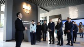 ag亚娱集团金海丰先生做外商企业做解说决